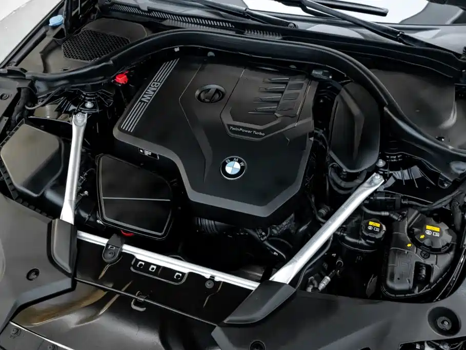 BMW 5 Series — фото 11