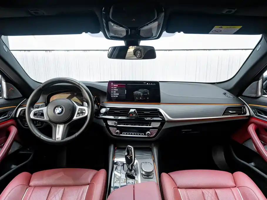 BMW 5 Series — фото 15