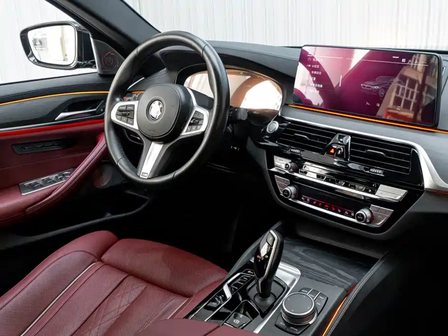 BMW 5 Series — фото 27