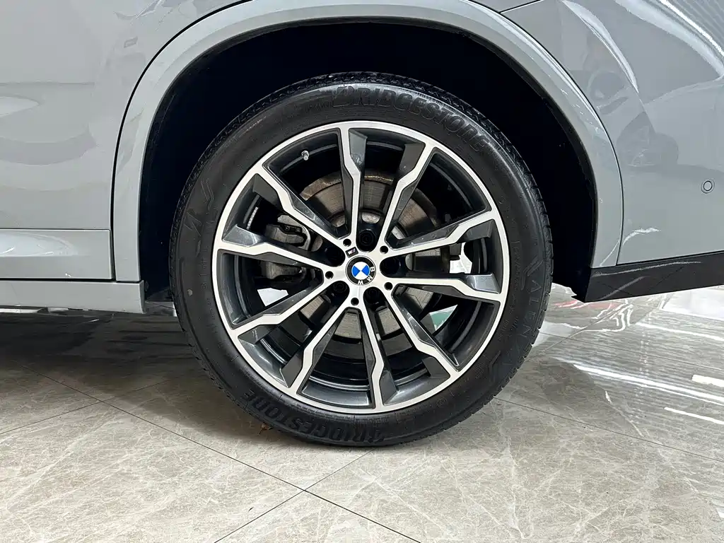 BMW X4 — фото 19