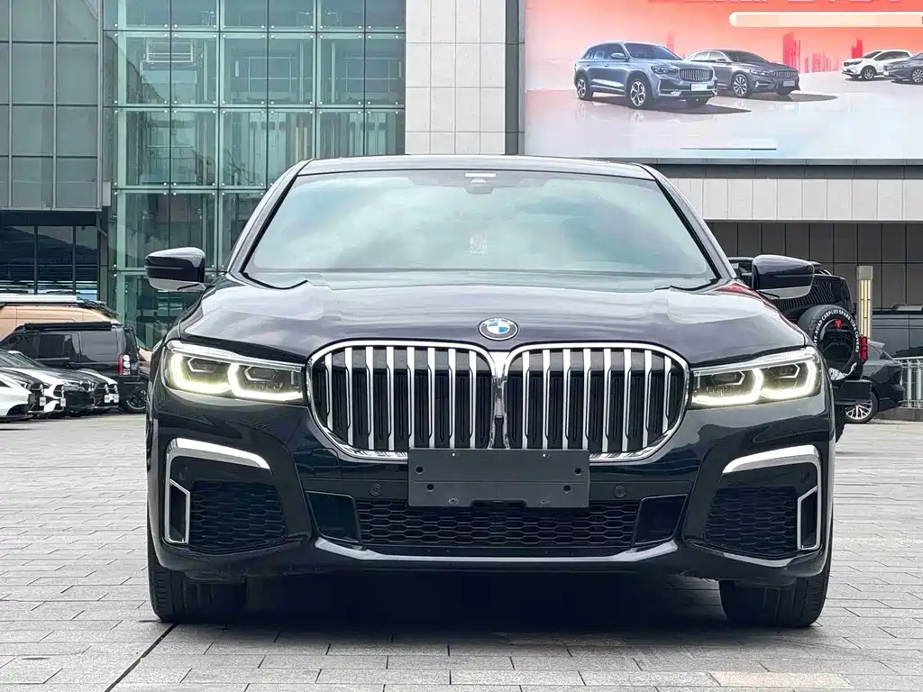 BMW 7 Series — фото 2