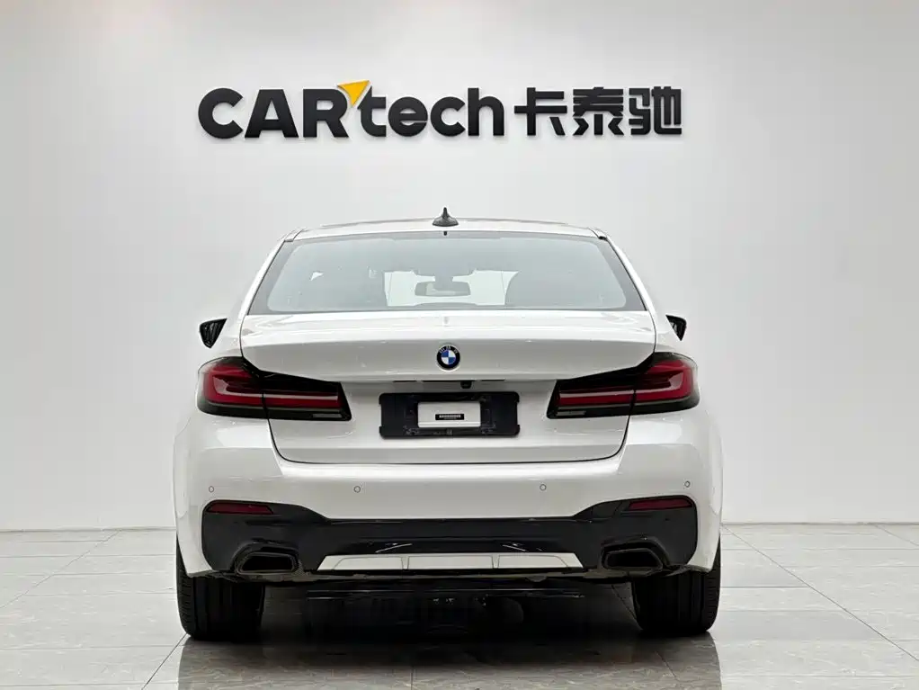 BMW 5 Series — фото 4