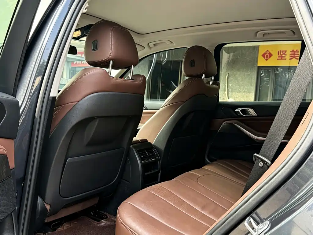 BMW X5 (Import) — фото 5