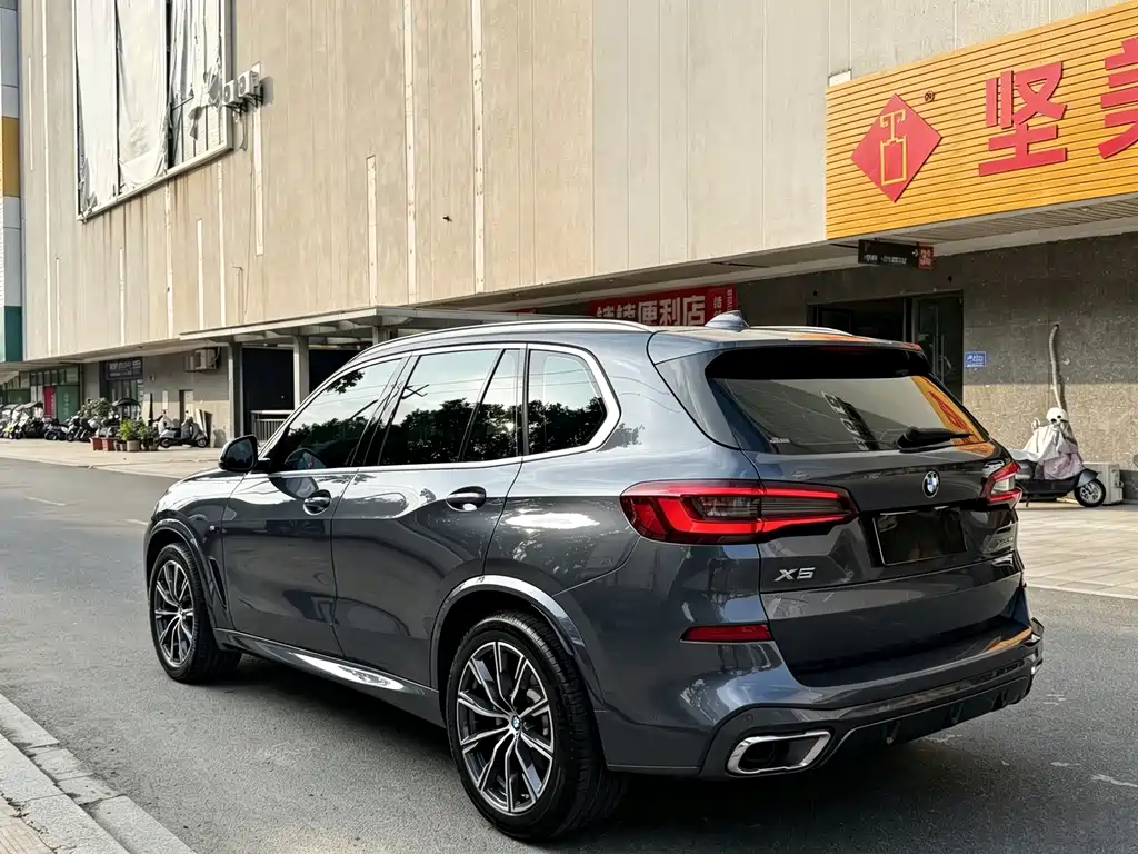 BMW X5 (Import) — фото 7