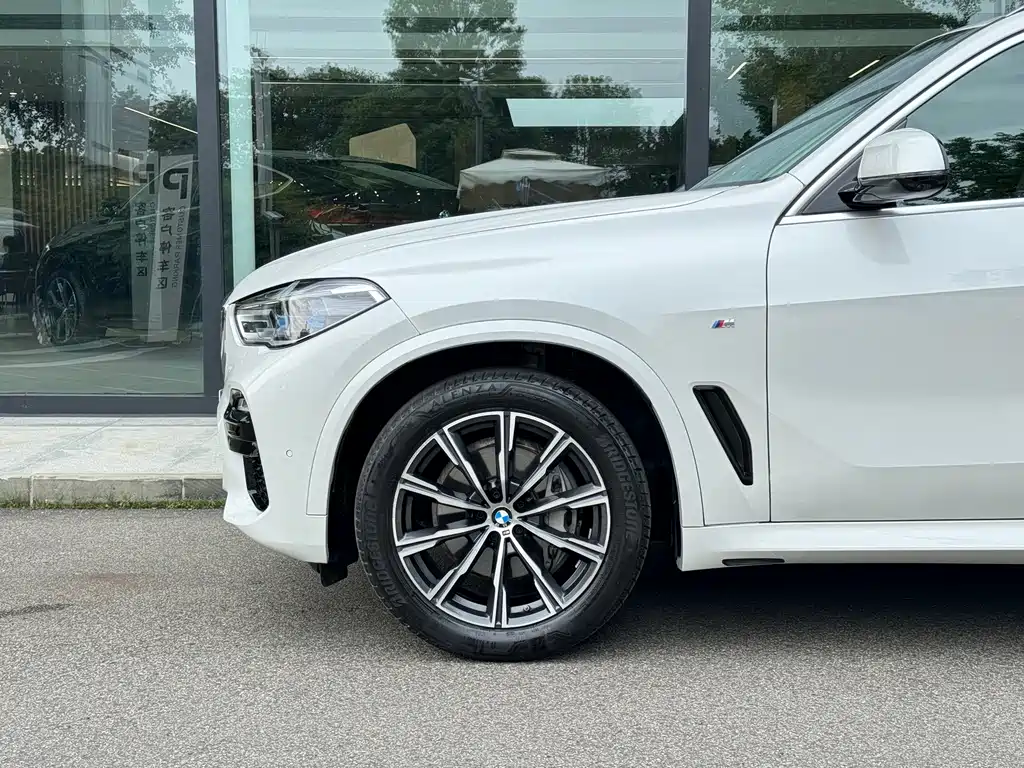 BMW X5 (Import) — фото 3