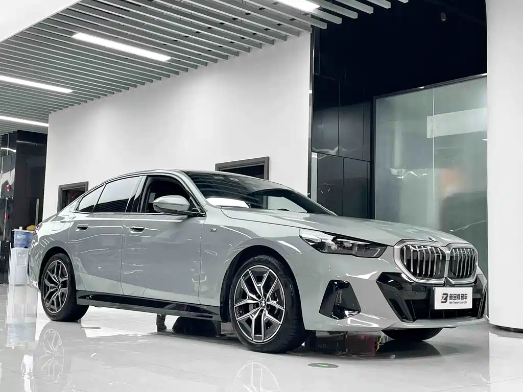 BMW 5 Series (Import) — фото 3