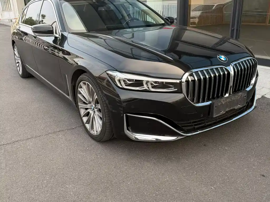 BMW 7 Series — фото 2