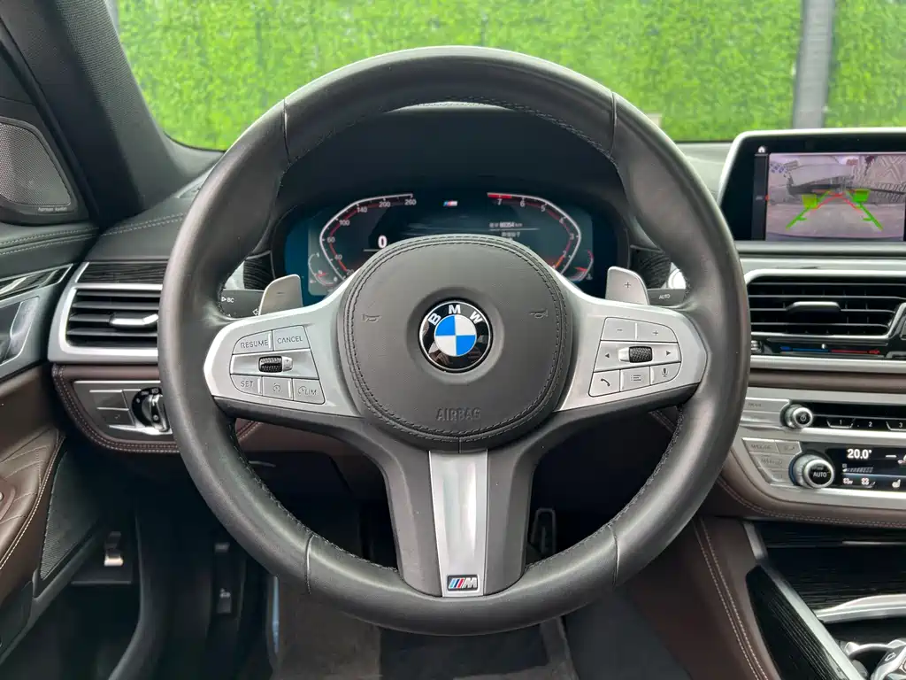 BMW 7 Series — фото 20
