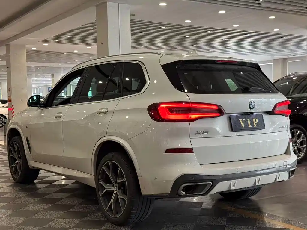 BMW X5 (Import) — фото 3