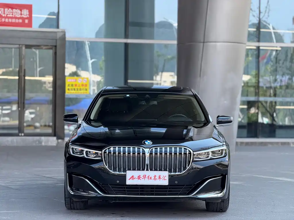 BMW 7 Series — фото 2