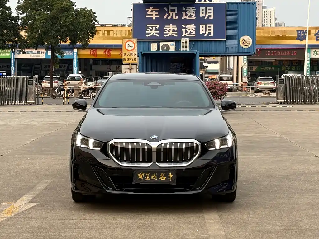 BMW 5 Series — фото 2