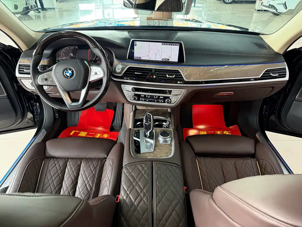 BMW 7 Series — фото 11