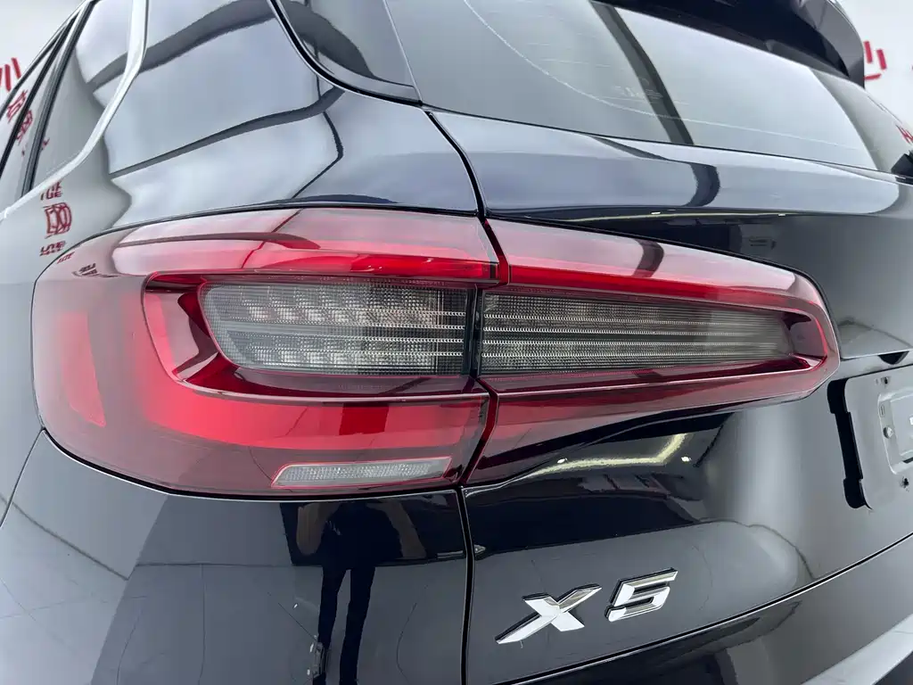 BMW X5 — фото 22