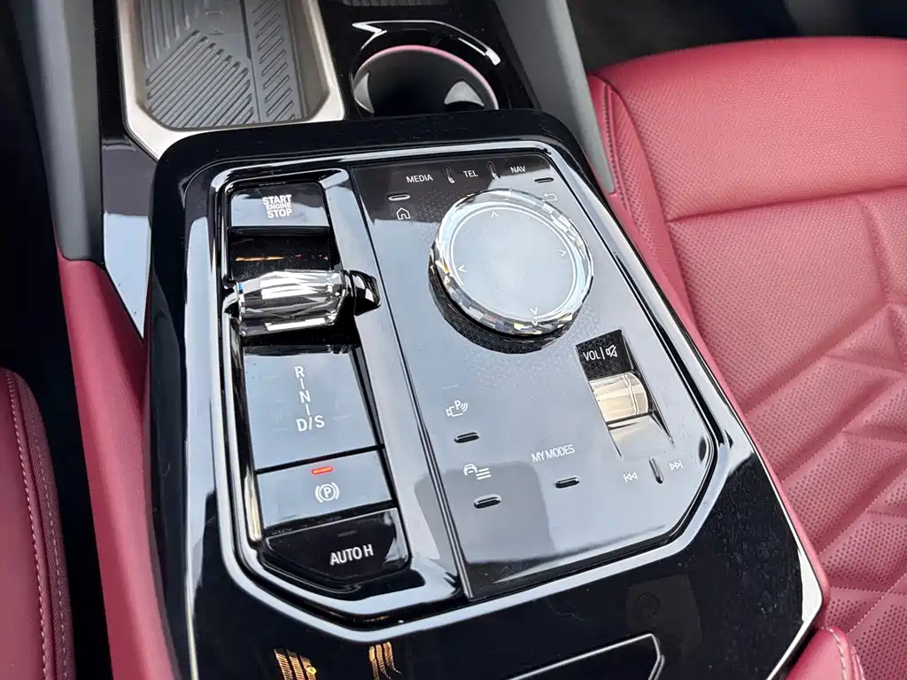 BMW 5 Series — фото 13