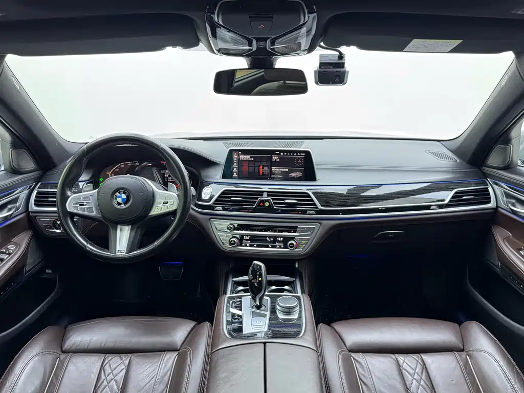 BMW 7 Series — фото 5