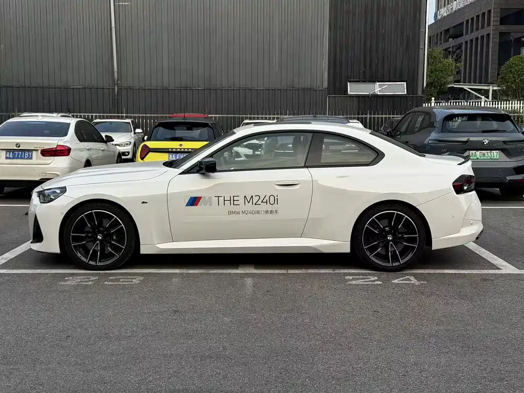 BMW M240i — фото 3