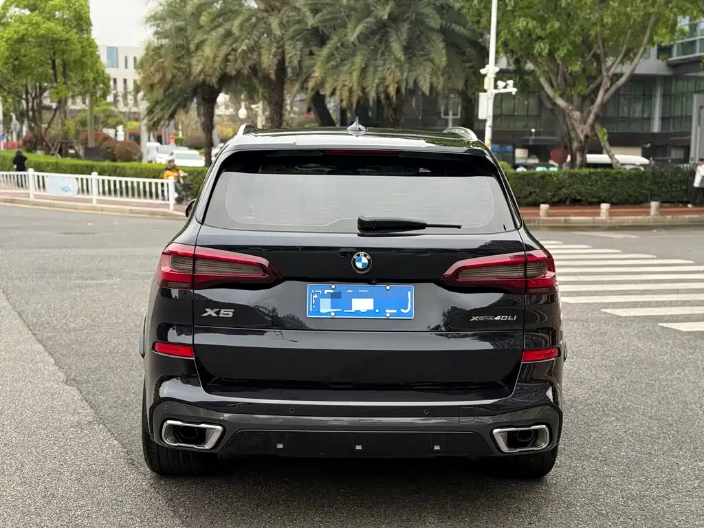 BMW X5 — фото 8