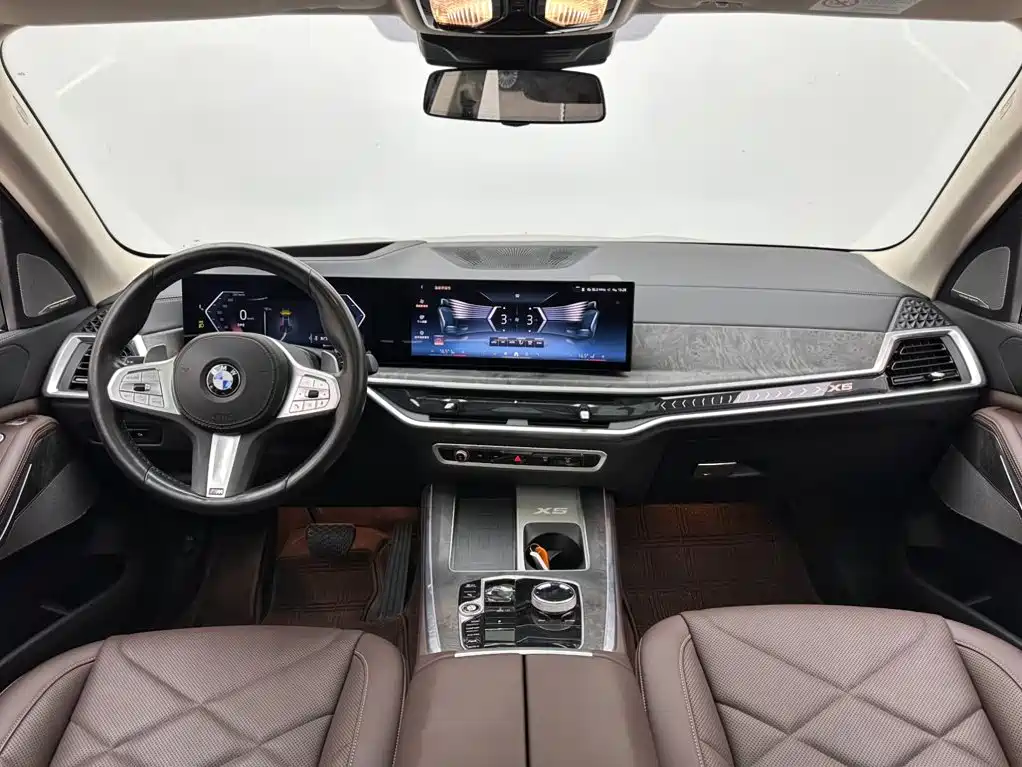 BMW X5 — фото 10