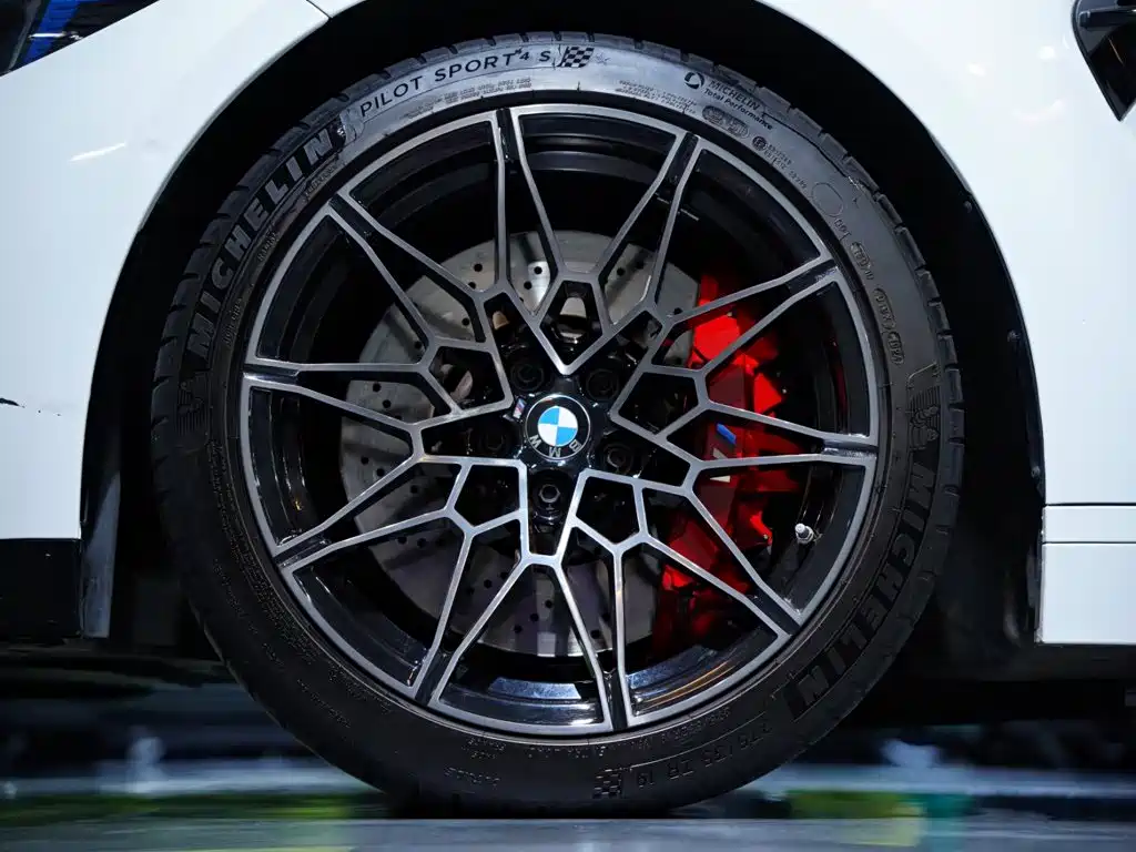 BMW M4 — фото 3