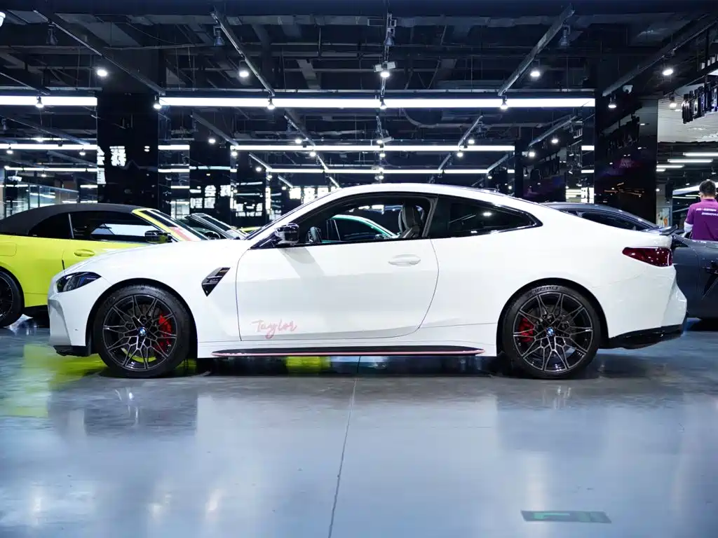 BMW M4 — фото 5