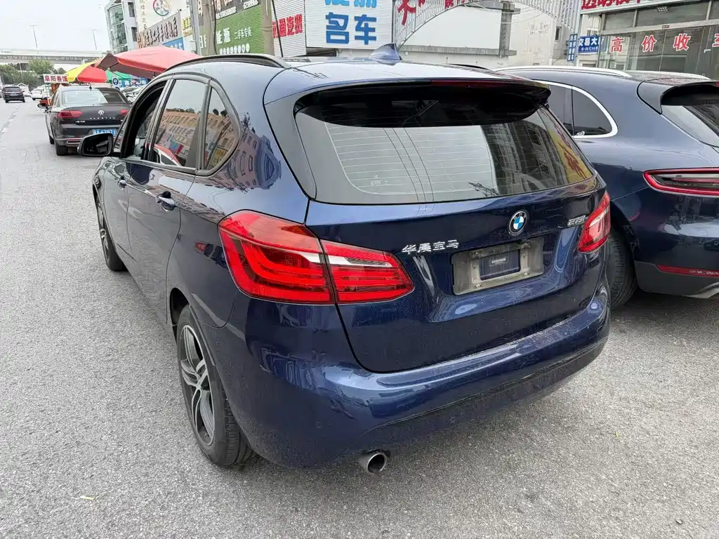 BMW 2 Series Active Tourer — фото 5