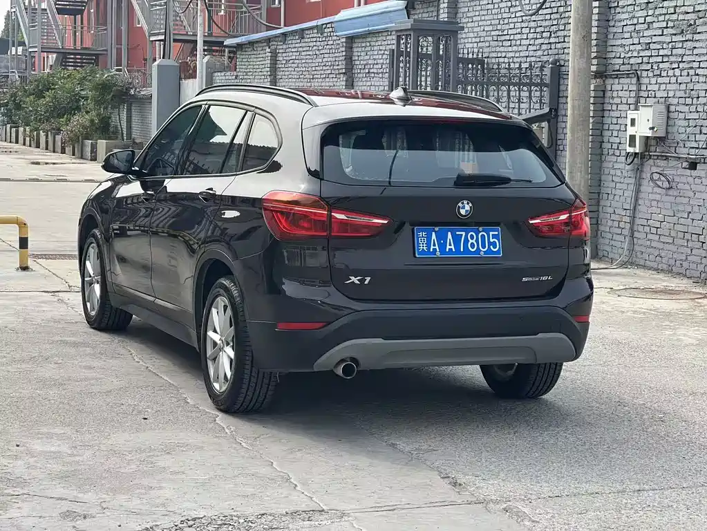 BMW X1 — фото 13