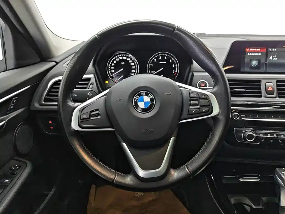 BMW 1 Series — фото 15