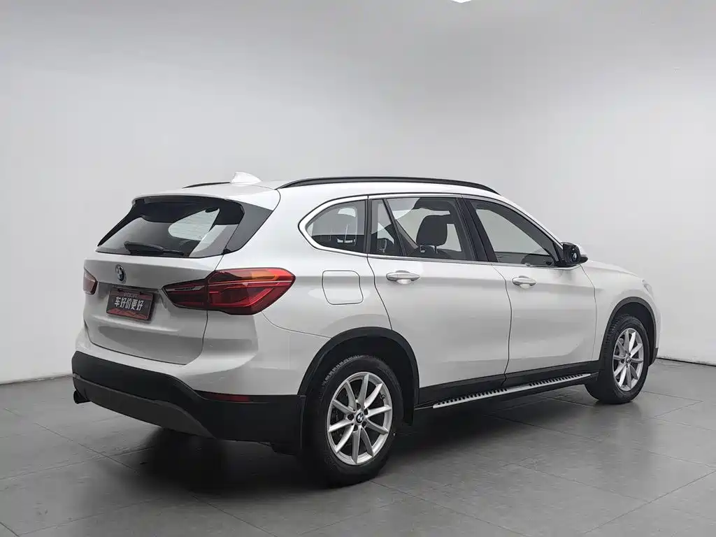 BMW X1 — фото 2