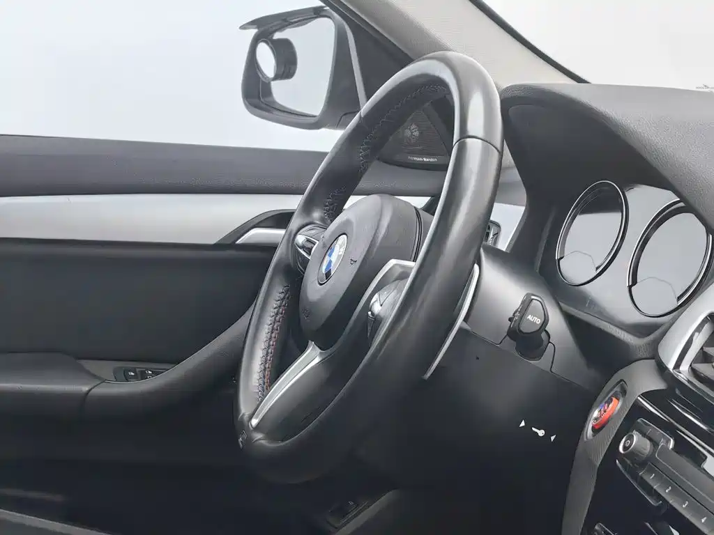 BMW X1 — фото 22