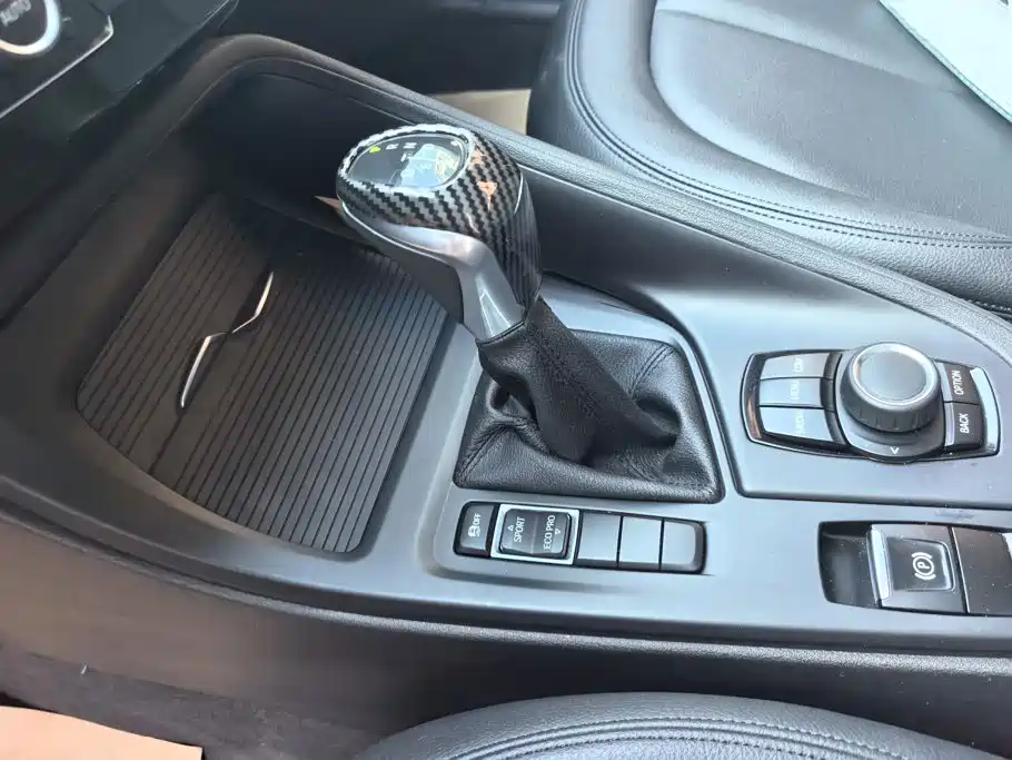 BMW X1 — фото 16