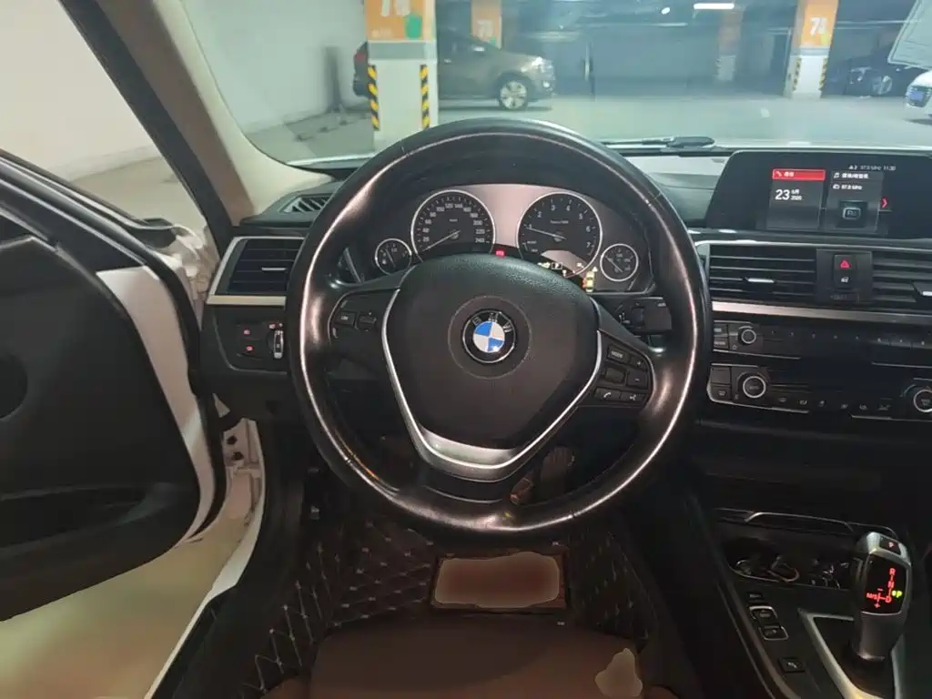 BMW 3 Series — фото 11
