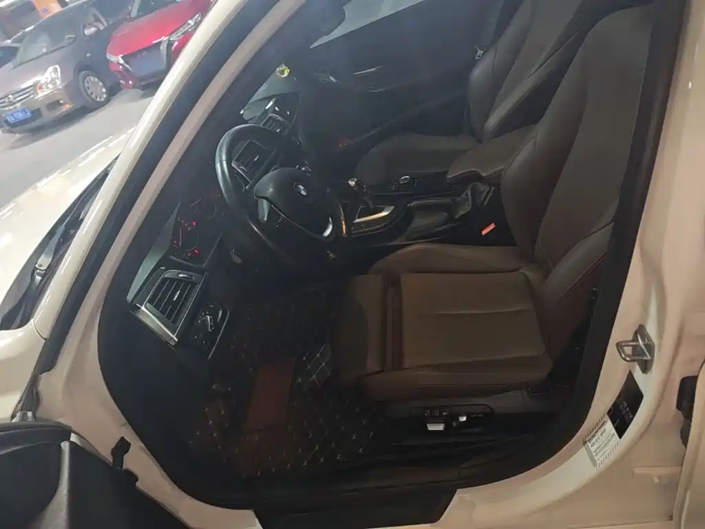 BMW 3 Series — фото 15