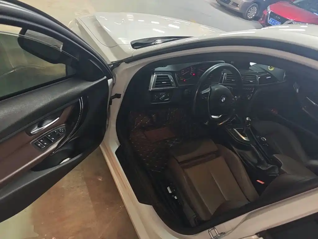 BMW 3 Series — фото 16