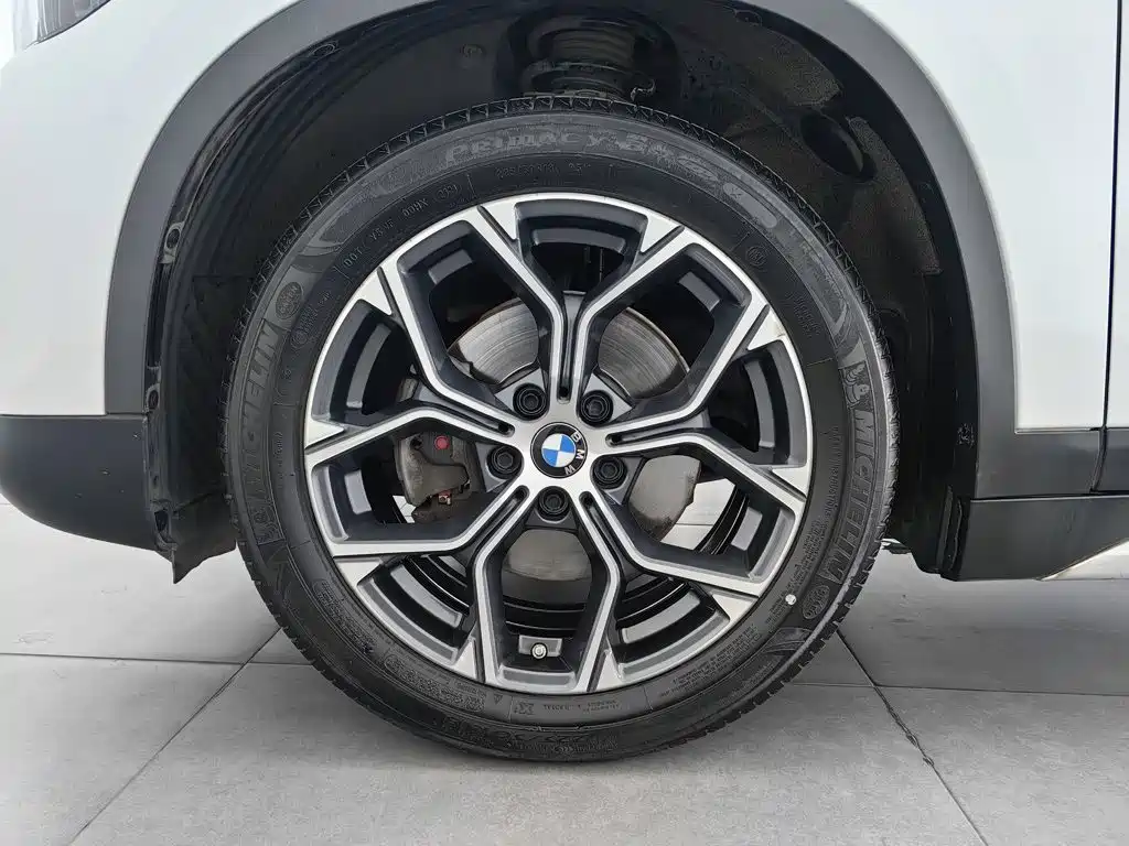 BMW X1 — фото 17