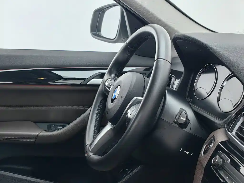 BMW X1 — фото 22