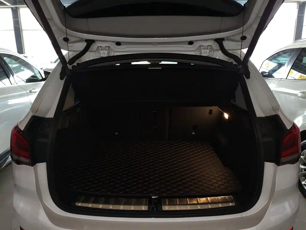 BMW X1 — фото 13