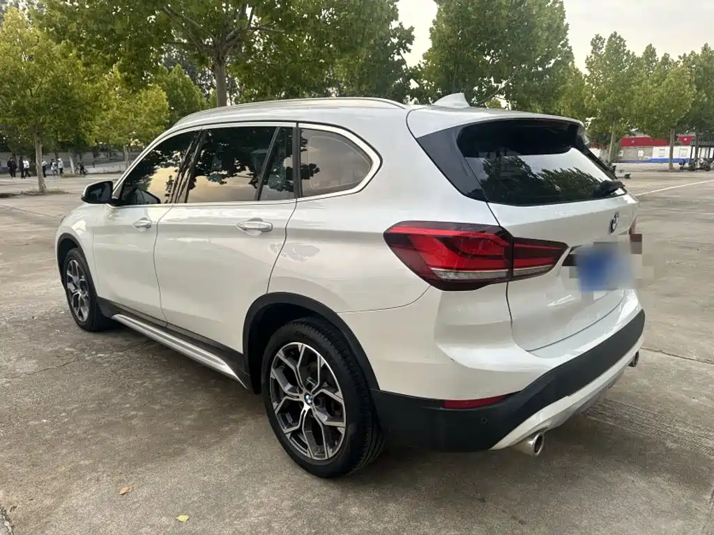 BMW X1 — фото 25