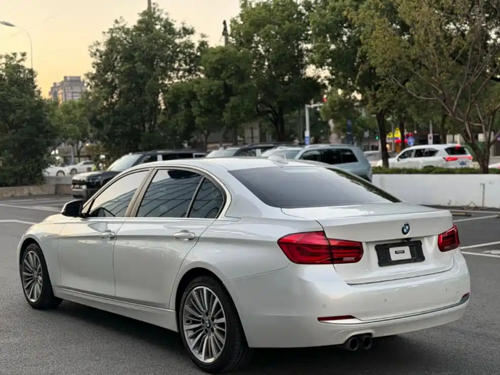 BMW 3 Series — фото 11