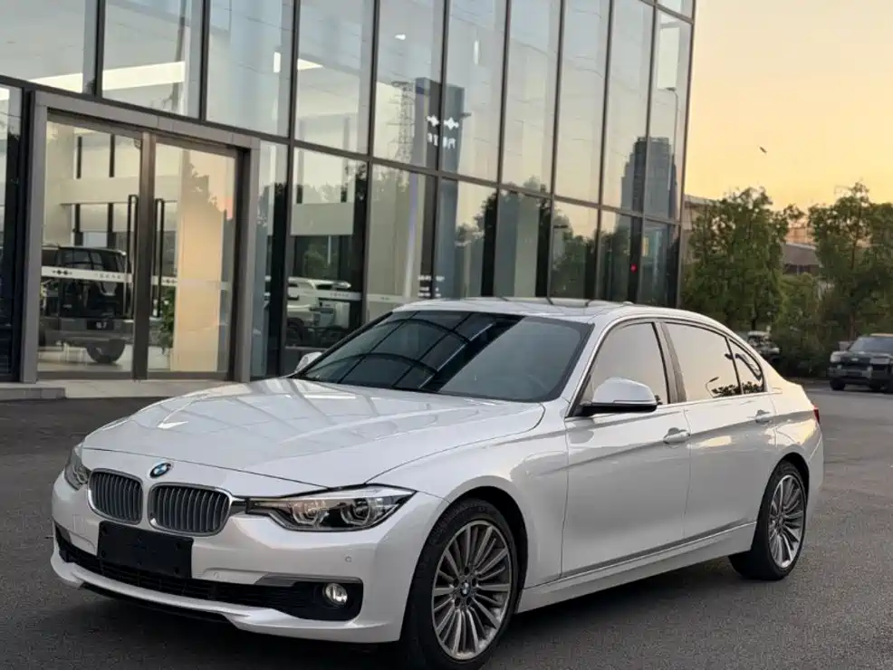 BMW 3 Series — фото 1