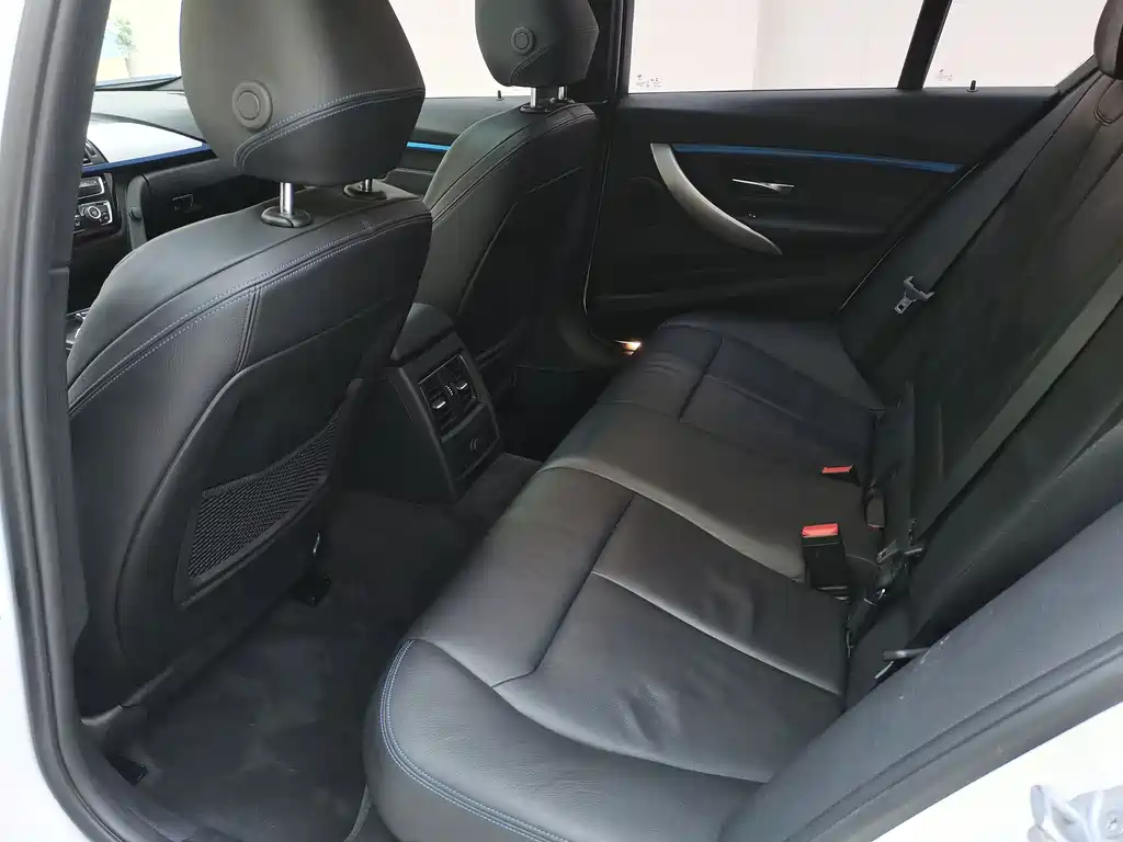 BMW 3 Series — фото 19