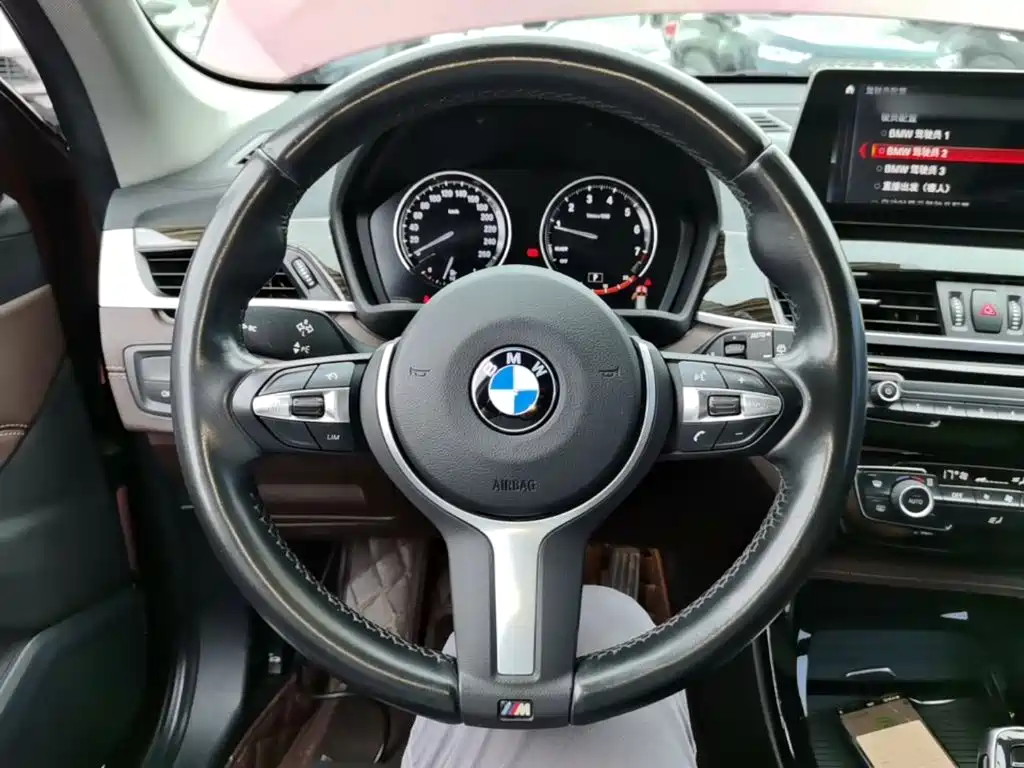 BMW X1 — фото 11