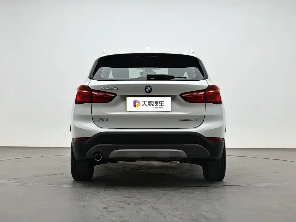 BMW X1 — фото 4