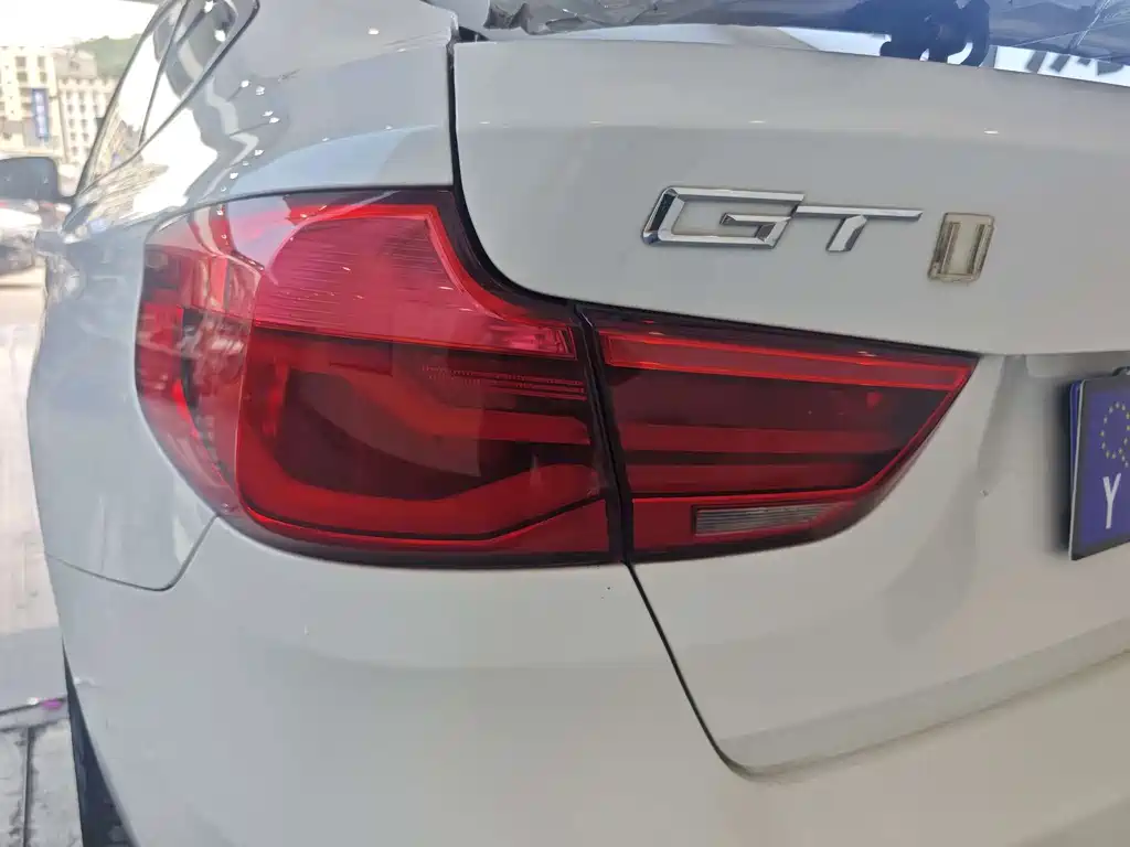 BMW 3 Series GT — фото 18