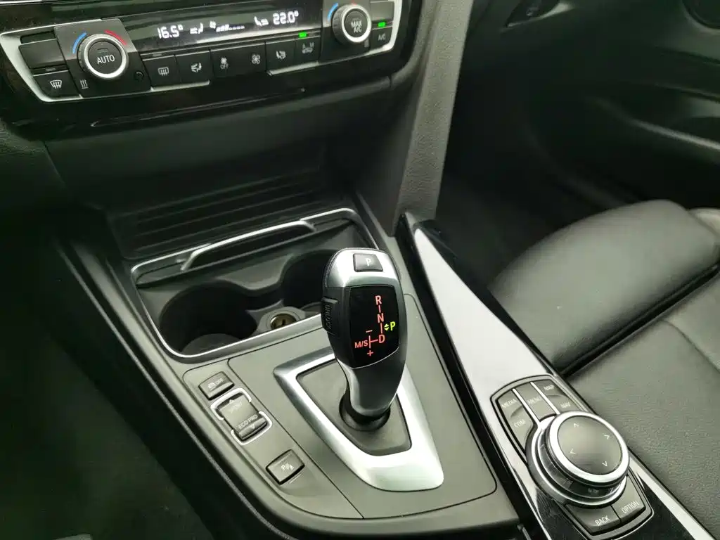 BMW 3 Series GT — фото 13