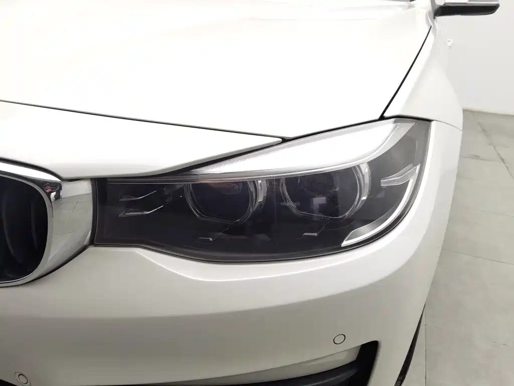 BMW 3 Series GT — фото 7