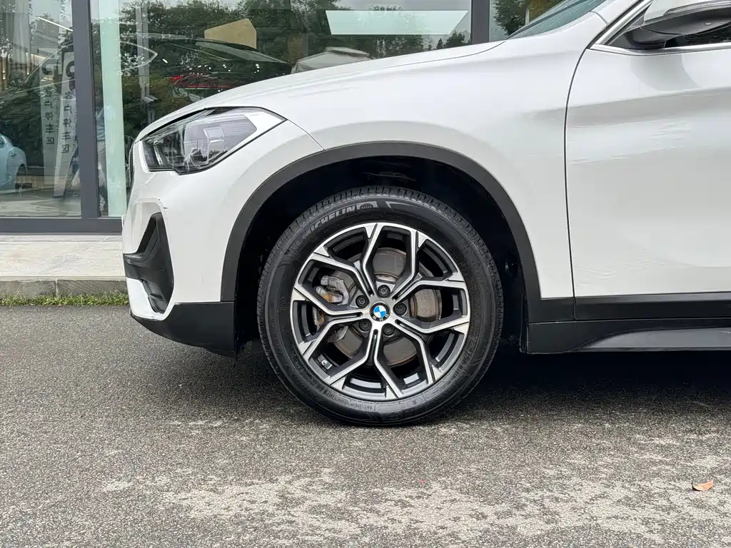 BMW X1 — фото 3