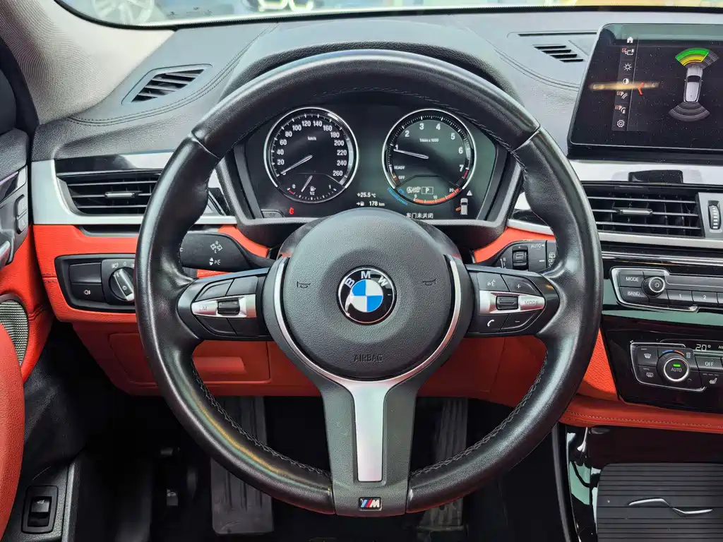 BMW X2 — фото 10