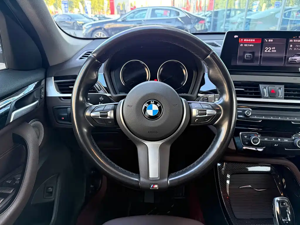 BMW X1 — фото 6