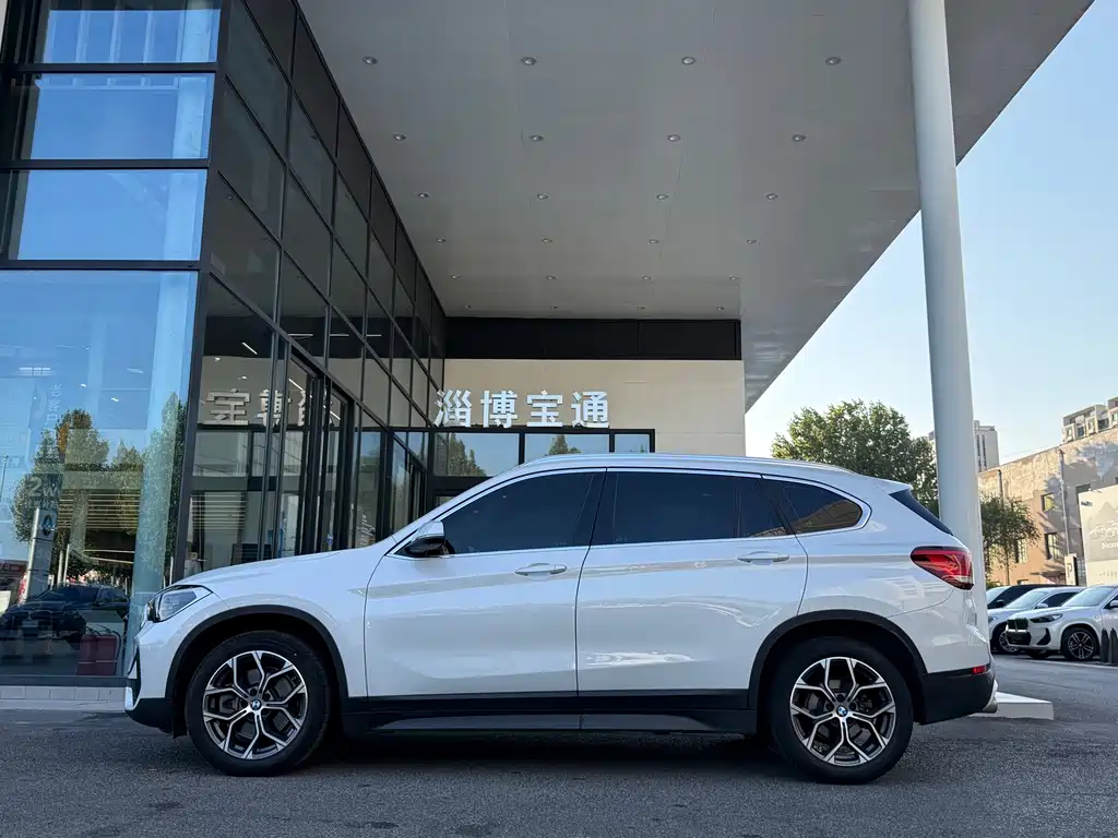 BMW X1 — фото 10