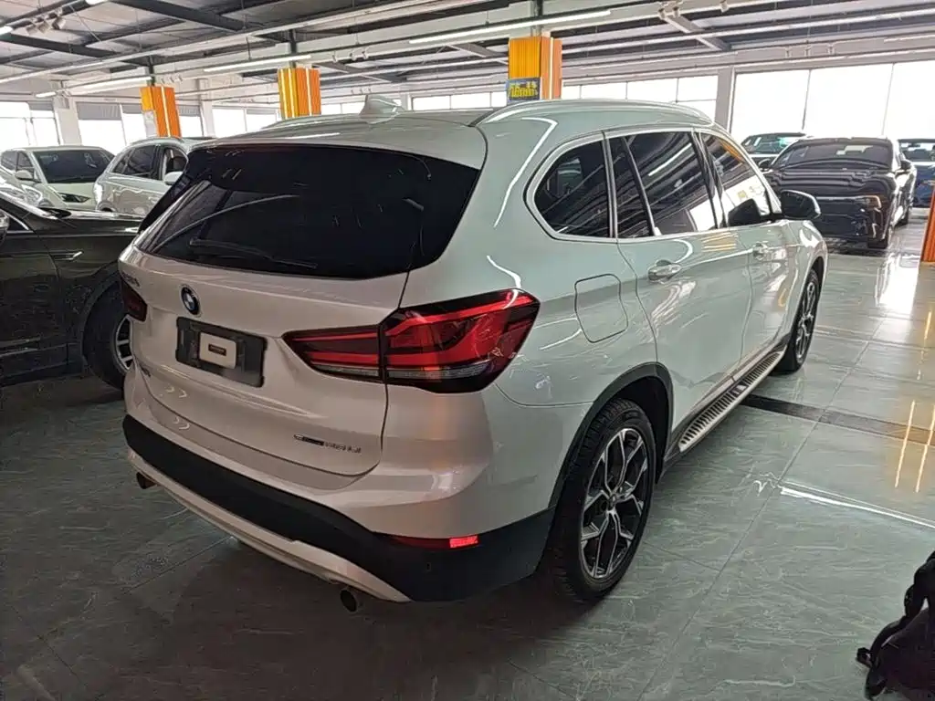 BMW X1 — фото 7
